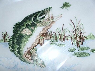 OUTDOORS FISHING:FISHING ACCESSORIES:CASKET/BASS EMBROIDERED CUSHION PICTURE