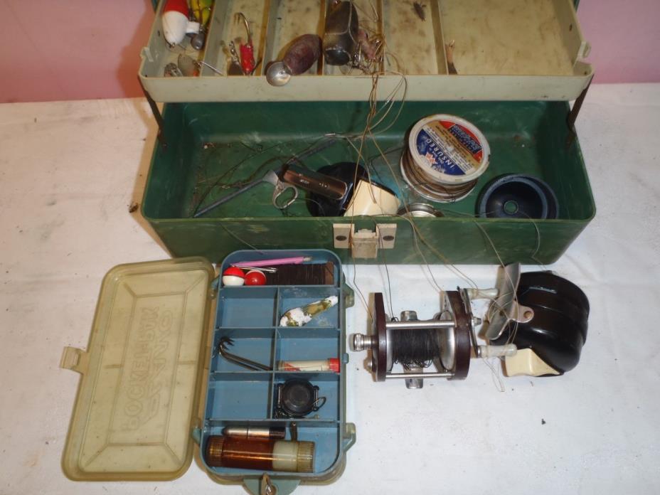 VINTAGE TACKLE BOX WITH FISHING LURES,FISHING WOODEN BAITS,ACCESSORIES