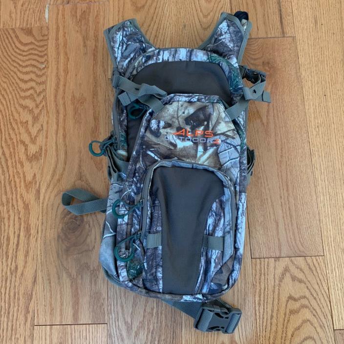 Alps Outdoors Willow Creek Hunting Hydration Backpack ~ Realtree ~