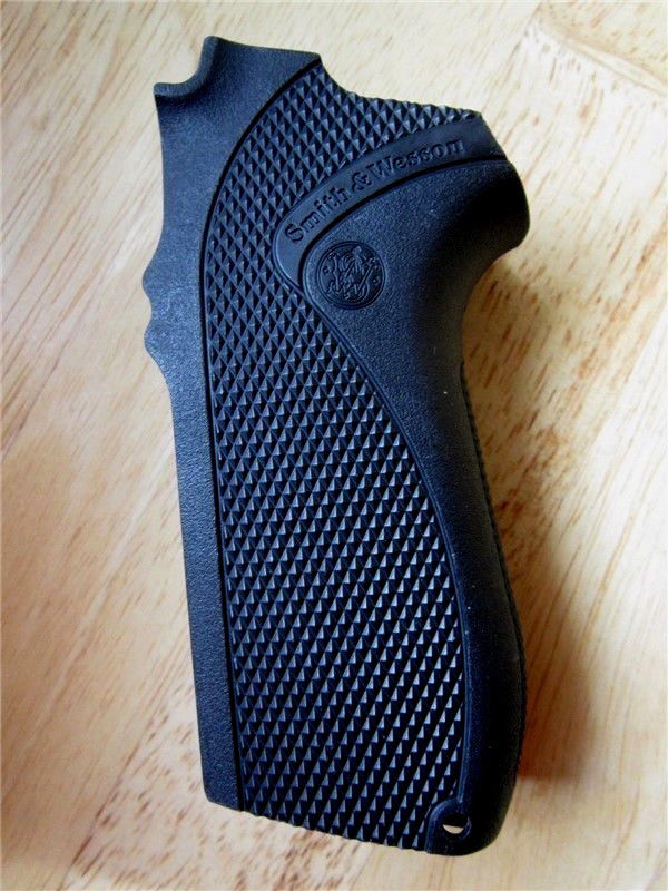Smith & Wesson 4006 5906 Factory Grip S&W 3rd Gen Grips Flat 5904 4046 915 411