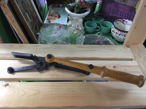 Vintage Remington Wood Handled Automatic Hand Trap