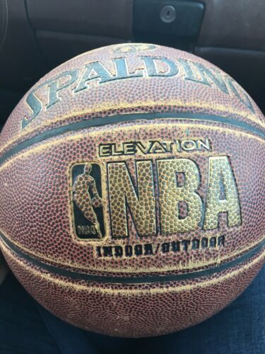 SPALDING INDOOR/OUTDOOR NBA ELEVATION BASKET BALL