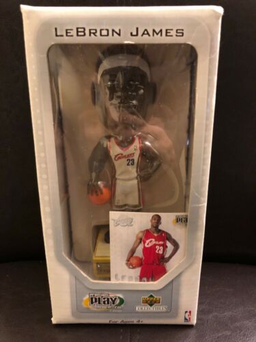 Cleveland Cavs LeBron James Upper Deck Playmakers Rookie Bobblehead - NEW!!