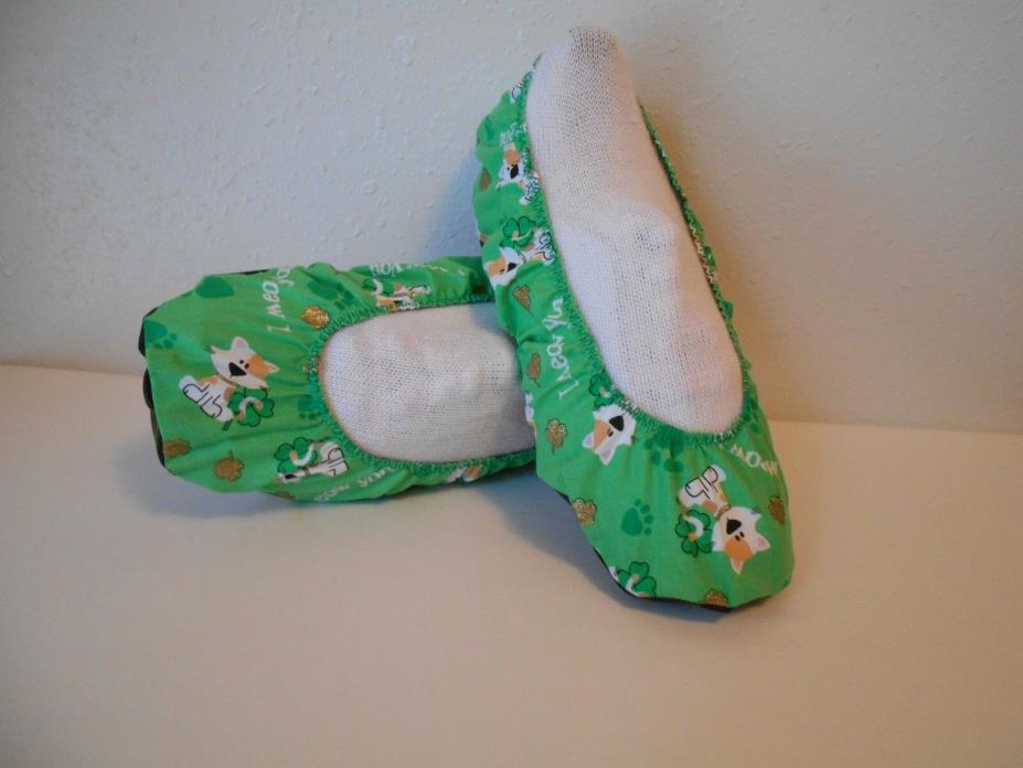 Bowling Shoe Covers Womens Sizes 6-10.0 Cats With Lucky Four Leaf Clover Green