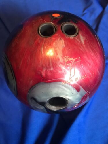 TRACK MAKO ATTACK Bowling Ball  15 lb   BRAND NEW IN BOX!