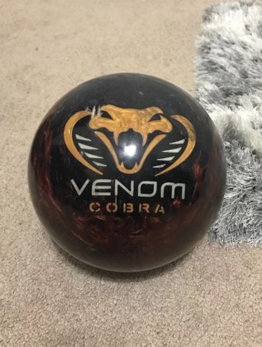 Motiv Venom Cobra Bowling Ball / 15lbs / RH / Used