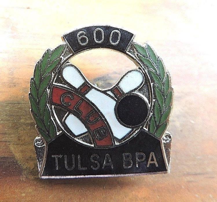 Vintage 600 series Award Bowling Pin Tulsa BPA 600 Club