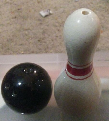 Bowling Ball Bowling Pin Salt and Pepper Shaker Set Ceramic Hand Painted-COOL-#2