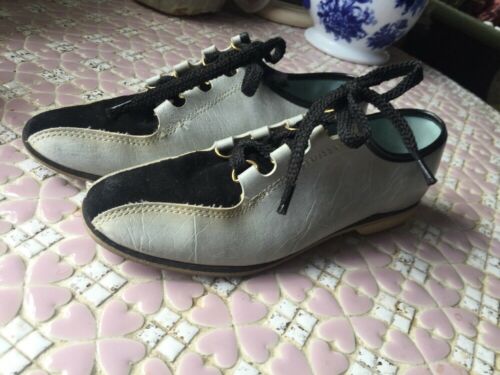 Cute Vintage 1960s Bowling Women’s  Blue & Black Shoes Size 7