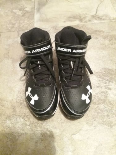 Under Armour Mens Armour Bound Football Cleats Size 3y 1246146-001 Black White