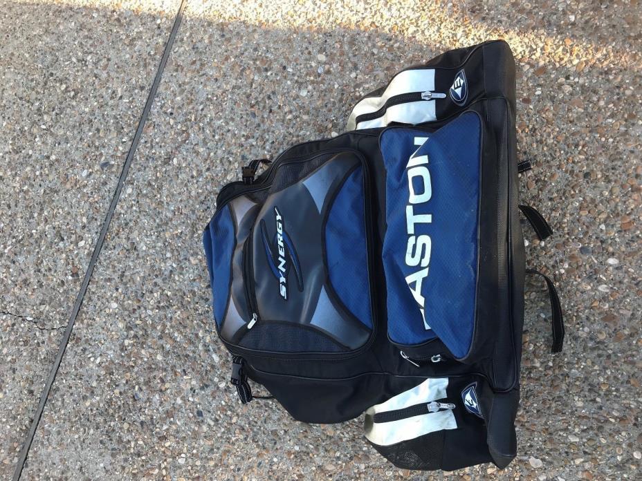 Huge Bag EASTON SYNERGY LARGE 28X22X18 HOCKEY BACKPACK-epuipment bag