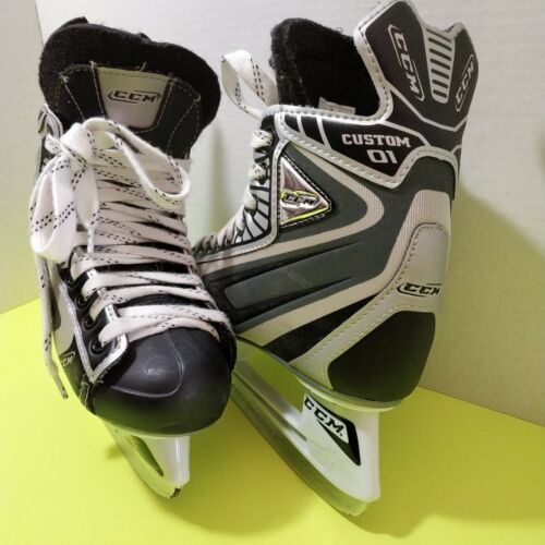 CCM Hockey Ice Skates- Size 1  - CUSTOM 01