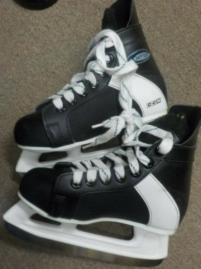 CCM Intruder 55  Ice Hockey Skates SL-1000 , 9 1/3