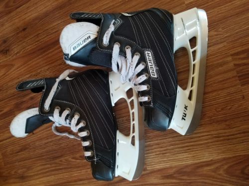 Bauer Hockey Skates Size 4