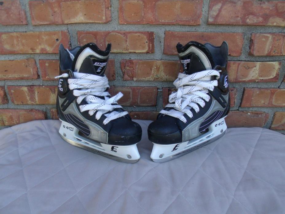 CCM EXTERNO E40 ICE HOCKEY SKATES MENS SIZE 5 D PROFESSIONAL QUALITY -in VGC