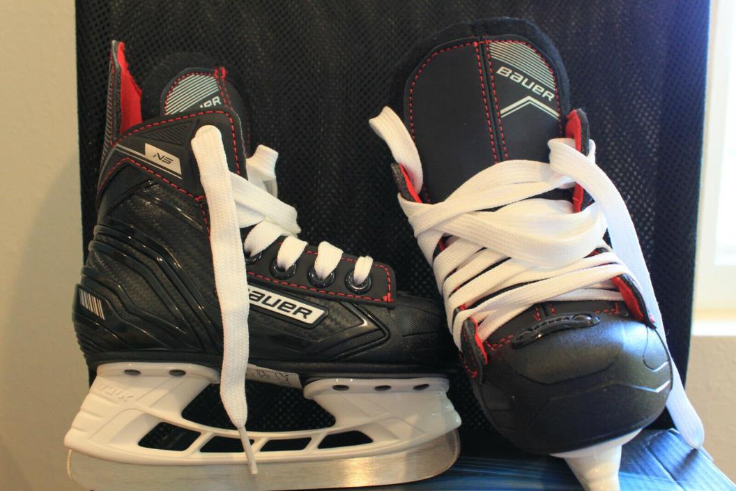 LIKE NEW Bauer NS Ice Hockey Skates (size 8) Youth Fits normal kid shoe size 10