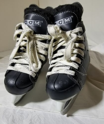 CCM Intruder Ice Hockey Skates, CCM Boys Youth Size 8 J Pre-owned!
