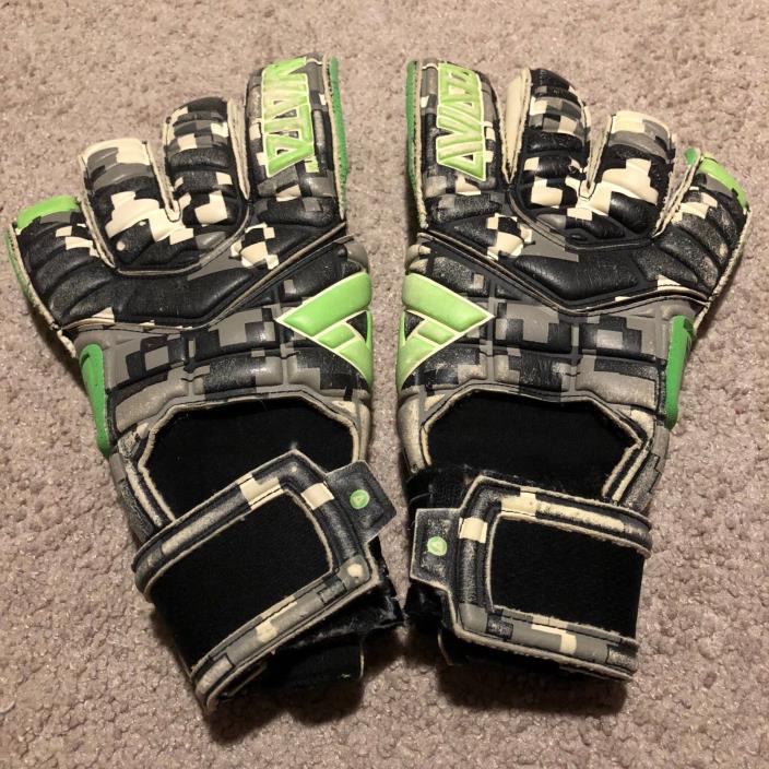 Aviata Stretta Series Digi Camo Soccer Goalkeeper Goalie Gloves Size 10