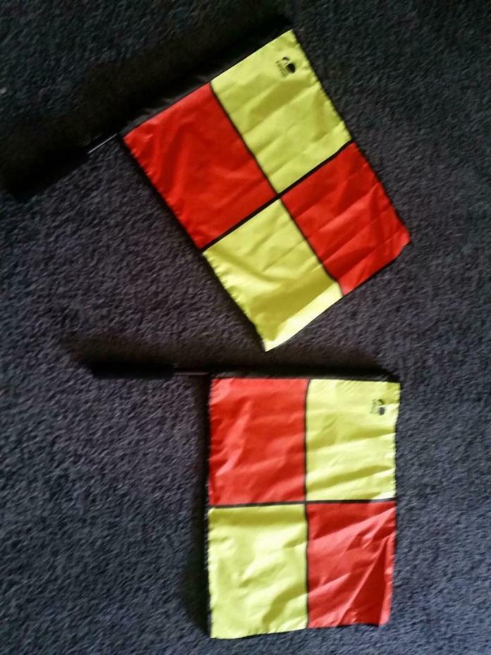 KWIK GOAL PREMIER LINESMAN REFEREE FLAGS RED/YELLOW 15B1801