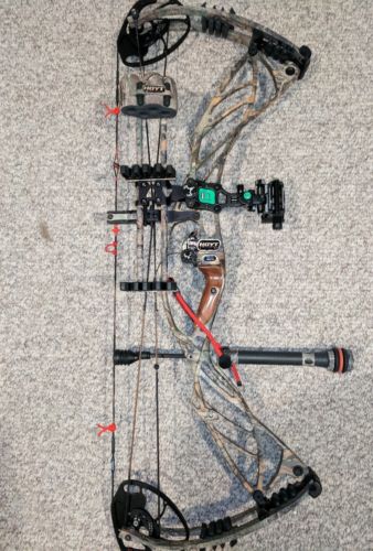Hoyt Defiant Turbo 50 - 60 lbs Right Hand Complete as Shown. Ready to hunt.