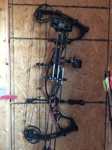 Hoyt Spider compound bow package