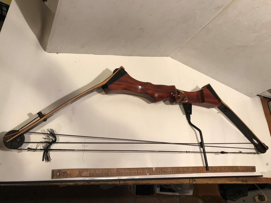 Wood Compound Bow  , 51 inch Long , Mad for wood , No metal On the Bow **Read**