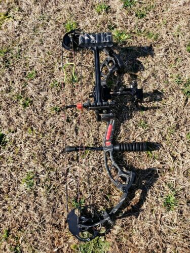 PSE Drive LT compound bow - skullworks black - right hand