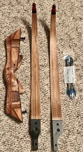 SAMICK HAWK EYE RECURVE Takedown Hawkeye.  62” 50#   Beautiful Bow