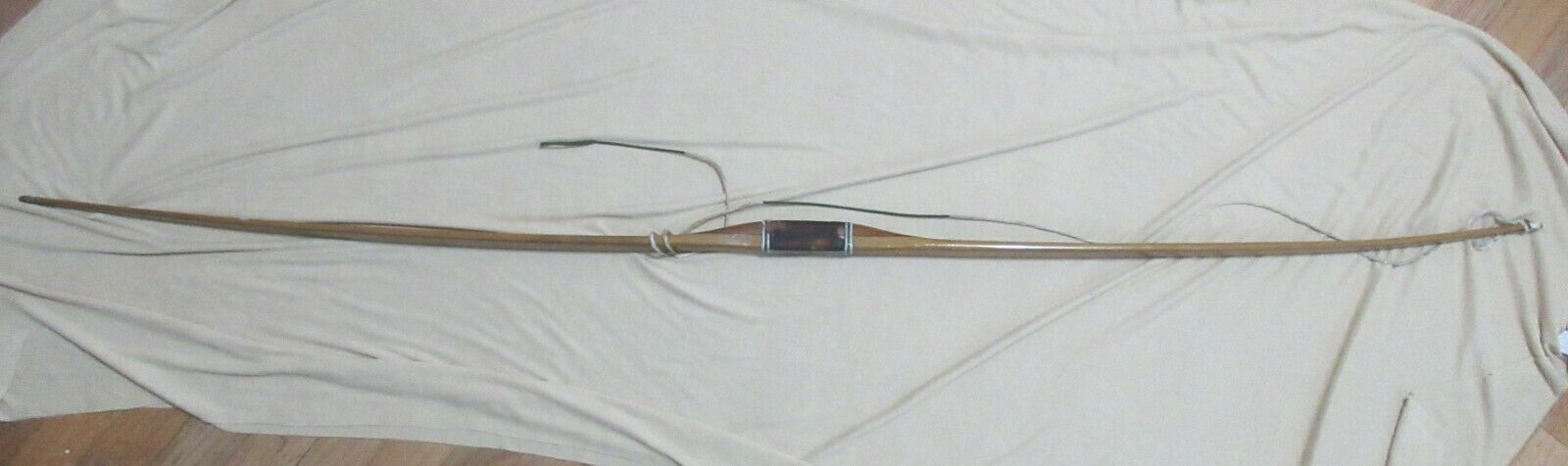 VINTAGE INDIAN ARCHERY WOOD BOW 62 INCHES