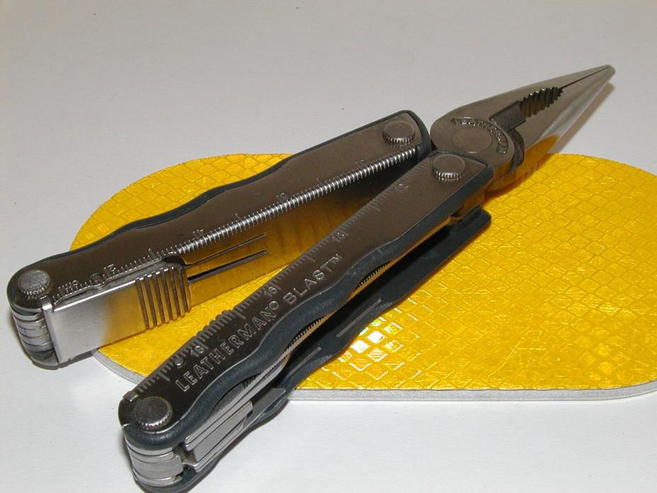 1005 LEATHERMAN BLAST MULTI-TOOL EXCELLENT CONDITION MORE TOOLS FOR YOUR  $$