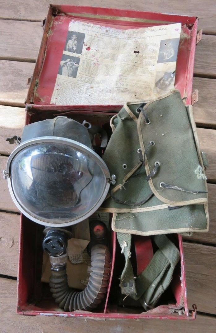 Gas Mask Clear Shield Davis Emergency Equiptment Inc Vintage Case USA - Preowned