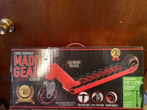 Madd Gear Carve Shredder Scooter Light Weight Pro Deck Red NEW