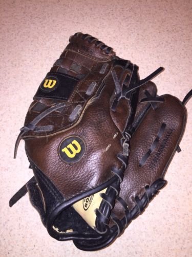 Wilson A300 Baseball Glove Right Handed Throw Brown/Black Glove RHT Pro-tech Pad