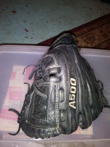 Wilson A500 Baseball Glove youth Black RHT