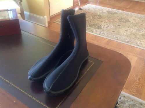 NEOPRENE DIVE BOOTS SIZE 9 NEW