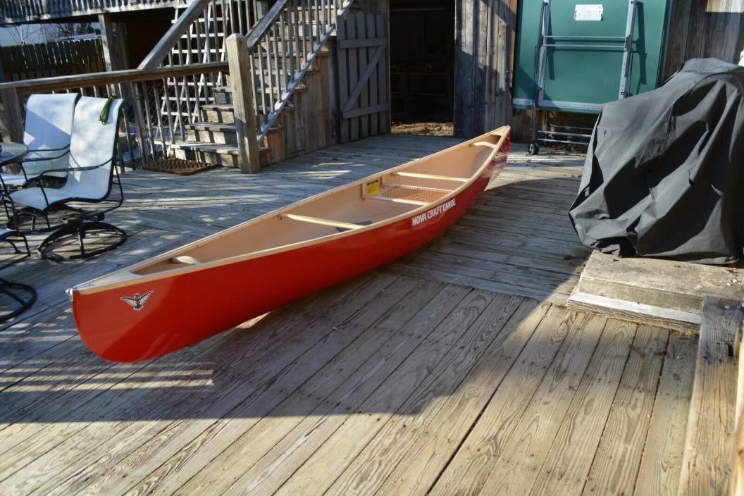 2018 NOVA CRAFT Fox 14' Solo Canoe - TuffStuff, Wood gunwales