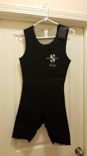 Mens/Womens Size S Wet Suit 1.5 mm Scubapro Short Scuba Snorkeling