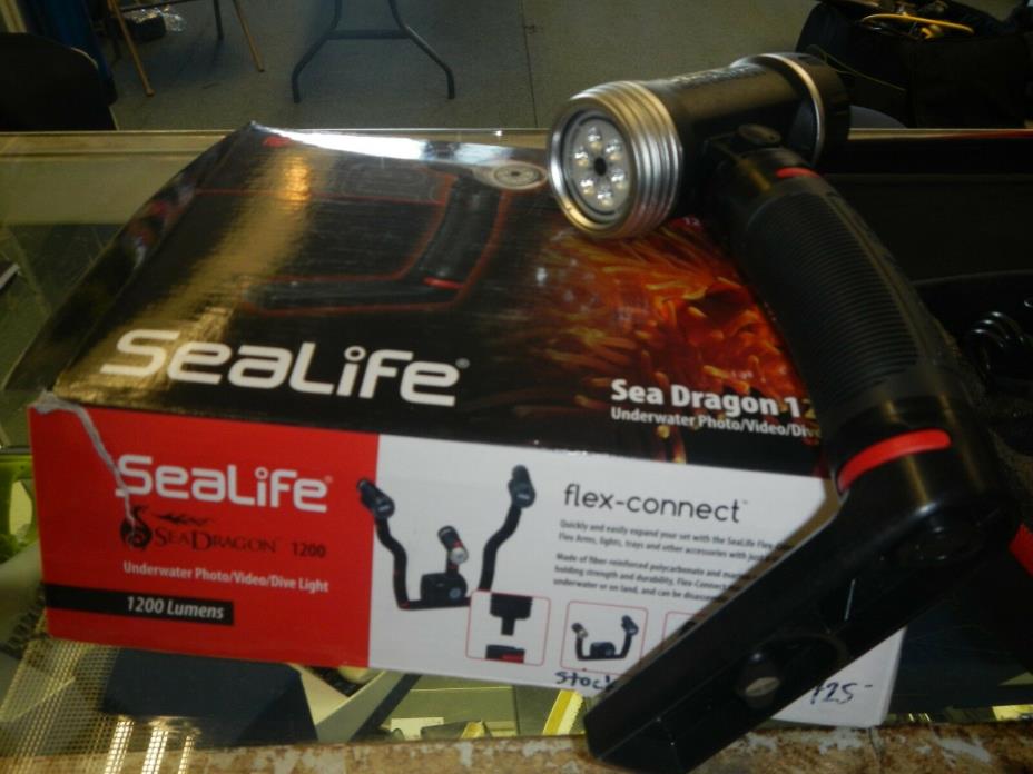 SeaLife Sea Dragon 1200 Photo/Video/Dive Light with Micro Tray Scuba Underwater