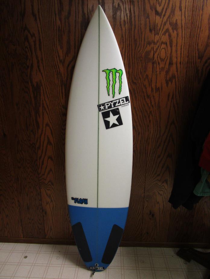 PYZEL THE  FLASH  SURFBOARD WITH FUTURES FINS  JOHN JOHN FLORENCE