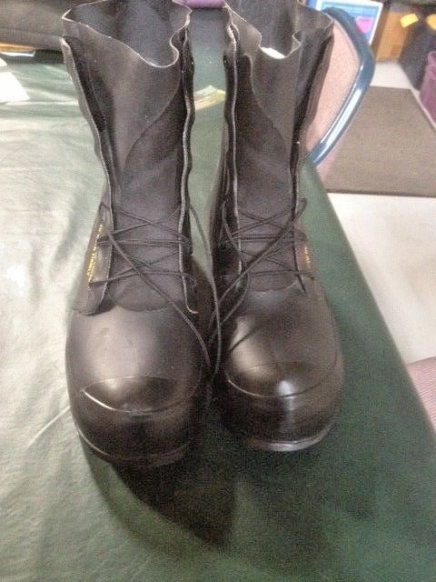 12R Military Miner Black Mickey Mouse WATERPROOF Bunny Boots, NEW, 0 to -20F