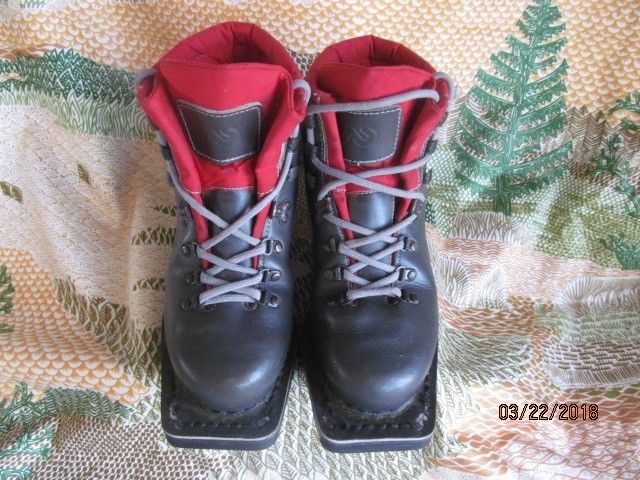 Asolo Backcountry Nordic Norm 75mm boots womens size 7.5