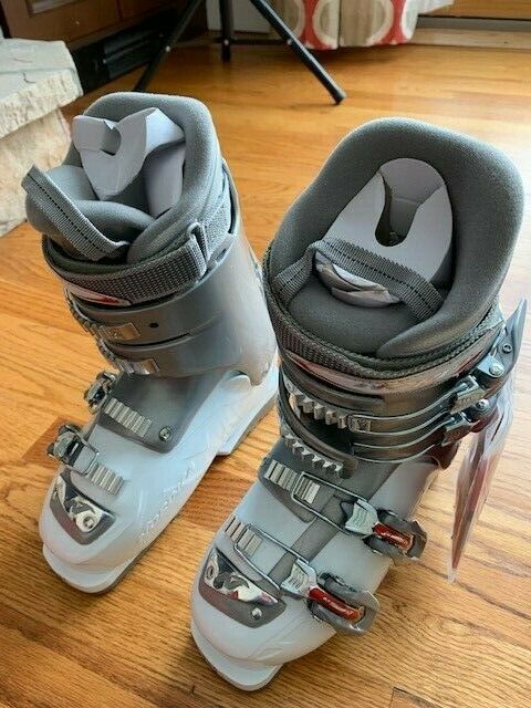 Nordica One W 40 Women Ski Boots (Size 23.5/US size 6/6.5)