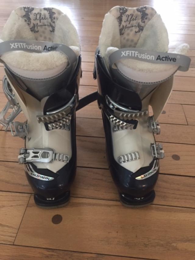 Salomon Divine Ski Boots Women's Sice 4.5 (7.5 US)