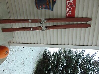 antique   wooden skis   65 