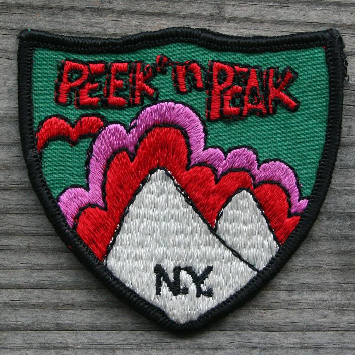 PEEK'N PEAK Vintage Ski Patch NY Skiing Travel Souvenir NEW YORK
