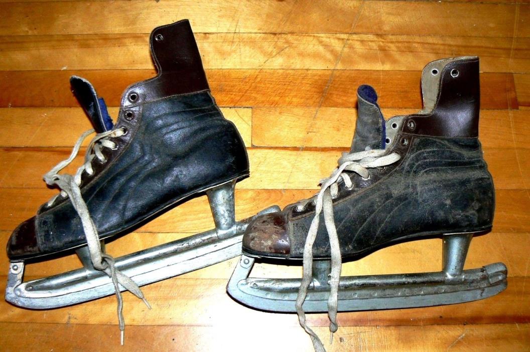 Vintage PAIR OF DAOUST ICE HOCKEY SKATES NHL OFFICIALLY APPROVED size 7.