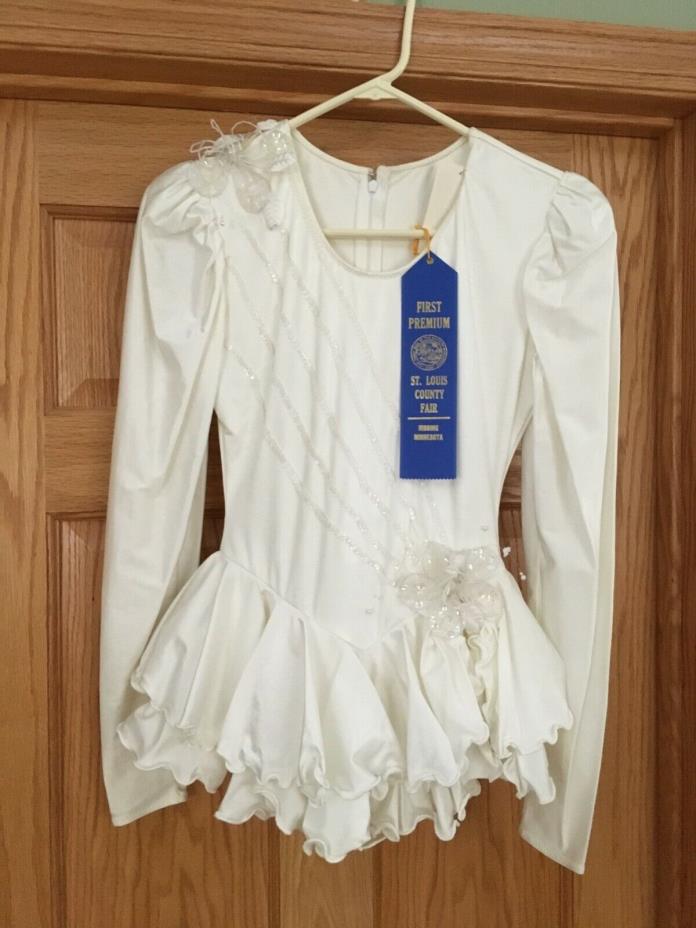 FIGURE SKATING/  ICE SKATING COMPETION DRESS SIZE GIRLS M