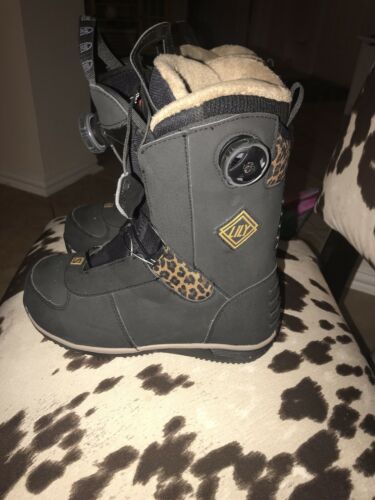 Salomon Lily Snowboard Boots Womens Size 7 Double Boa System