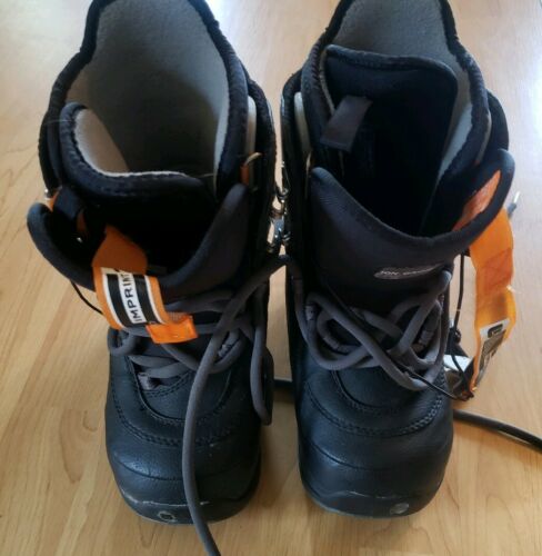 Burton Snowboard Boots Grom Youth Size 3 Black
