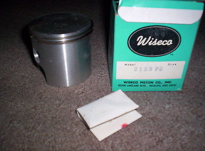 Vintage Snowmobile 1969 Ski Doo 669 TNT RH Side .020 Over Wiseco Piston 2153P2